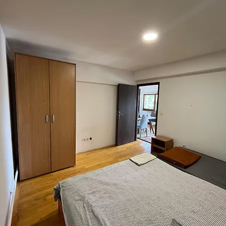 Vacation Spot In In A Calmest Spacious Area شقة *