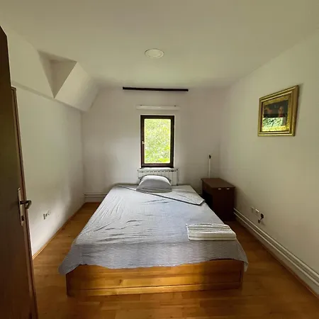 Apartment Vacation Spot In In A Calmest Spacious Area